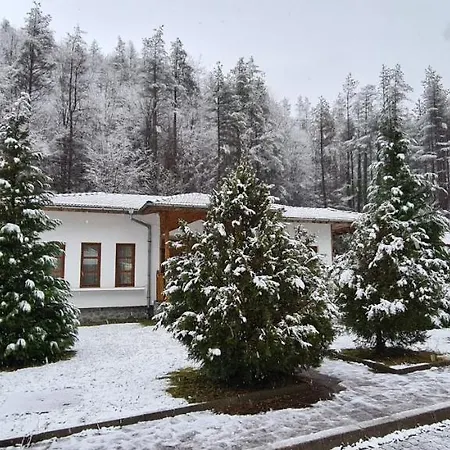 Orlova Skala Holiday Village 2* Lopyan
